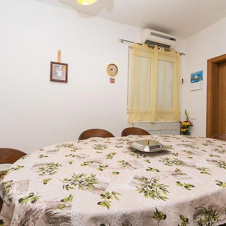 Apartments By The Sea Brist, Makarska - 15714 Podaca Bilik gambar