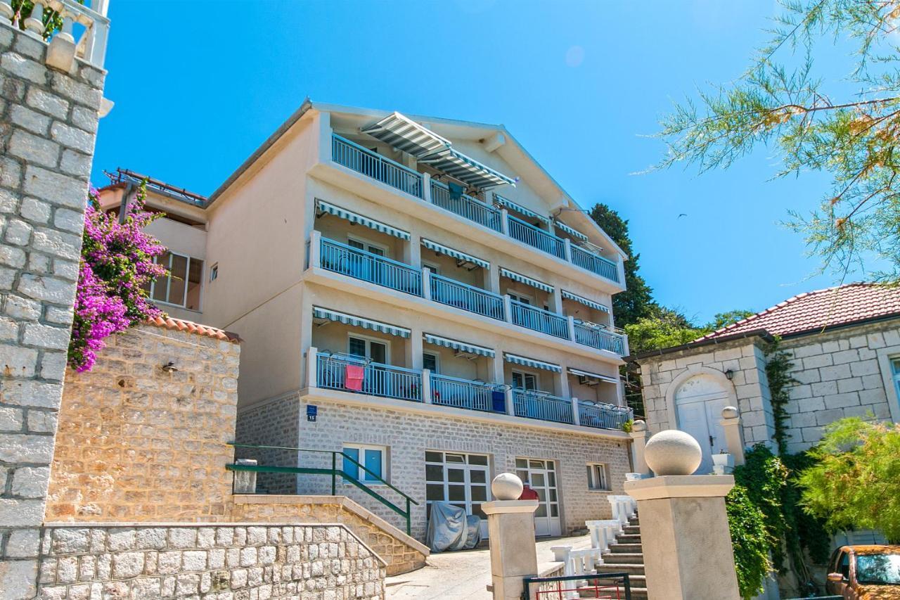 Apartments By The Sea Brist, Makarska - 15714 Podaca Luaran gambar
