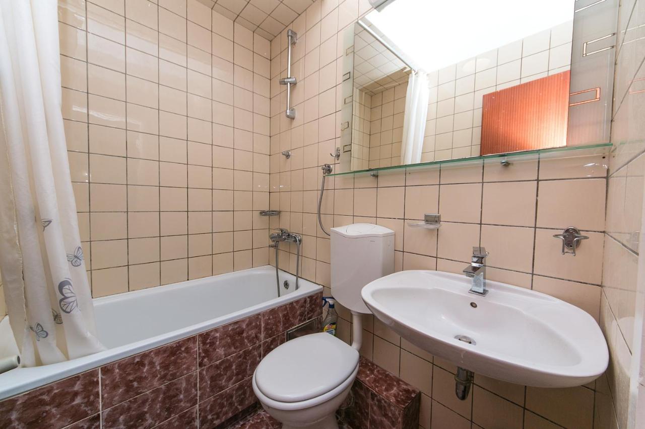 Apartments By The Sea Brist, Makarska - 15714 Podaca Luaran gambar