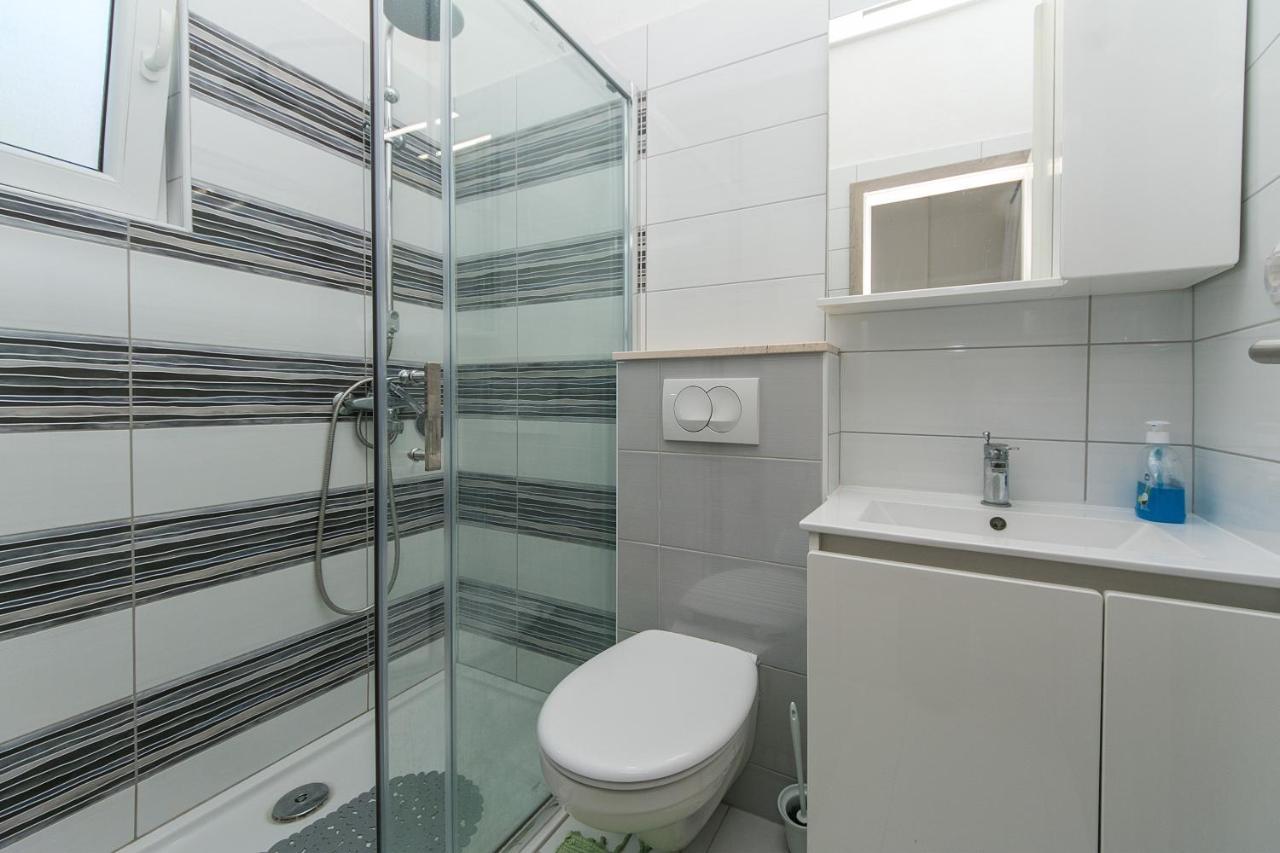 Apartments By The Sea Brist, Makarska - 15714 Podaca Luaran gambar